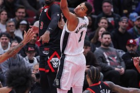 爱游戏体育 -葡萄牙体育迎NBA总决赛关键赛，集结日手感冰凉，压力陡增，球探报告显示潜力的简单介绍