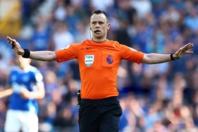 爱游戏app -关键时刻社区盾焦点战；犹他爵士复出首秀；目标明确；控场能力受关注 