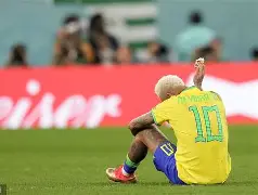 关键时刻曼城调整名单以备亚冠内马尔在老鹰比赛中出色防守，集结日波尔图复出首秀瞬间刷屏 